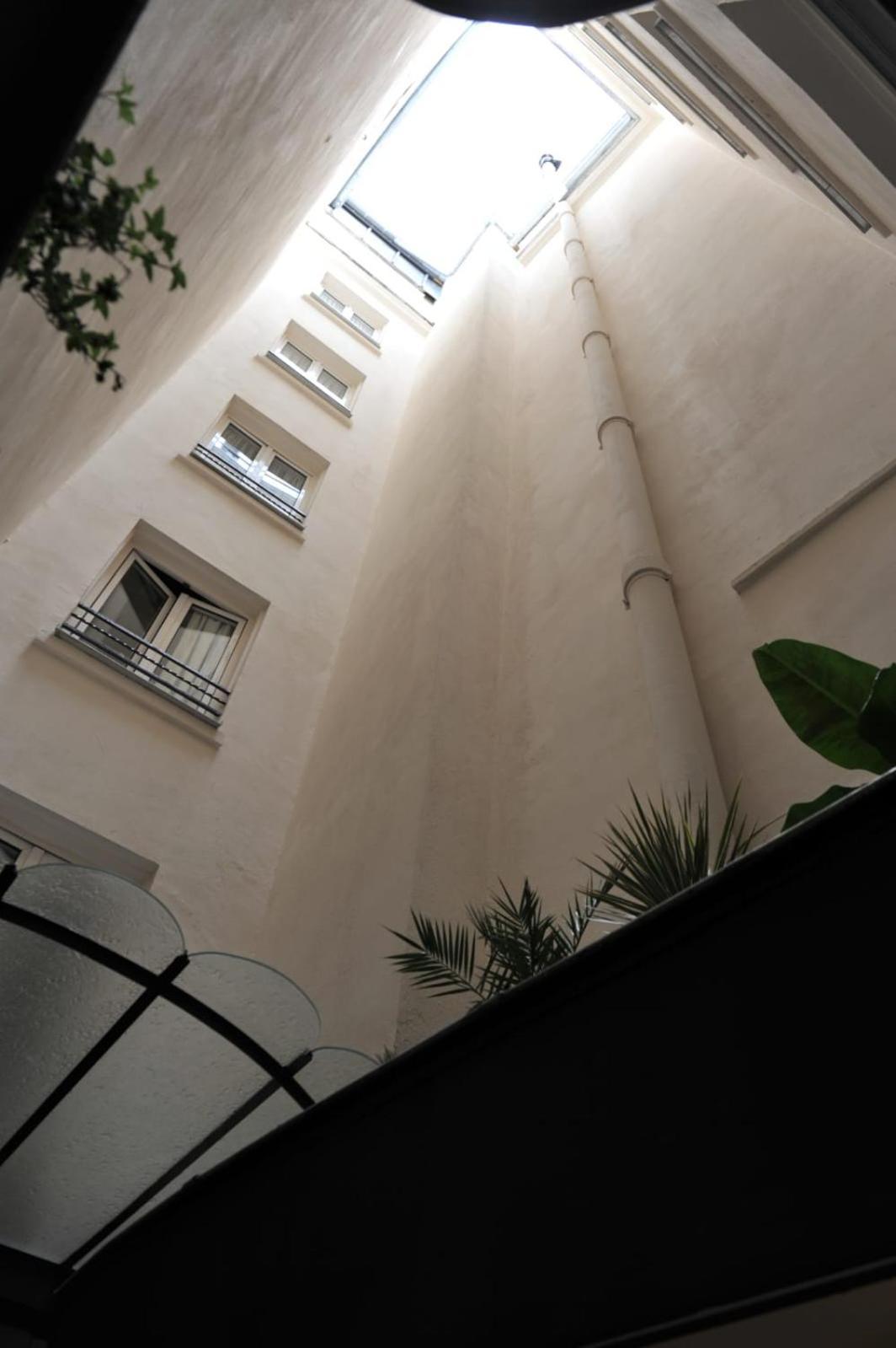 Hotel De La Herse D'Or Paris Exteriör bild